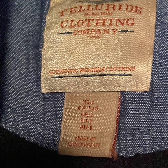 Gray Zip Up Sweater with Mock Neck and Textured Fabric - Picture 2 of 3